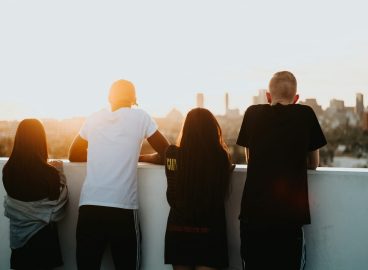 Čo hovorí správa Európskej únie o mládeži: Takmer štvrtina je ohrozená chudobou